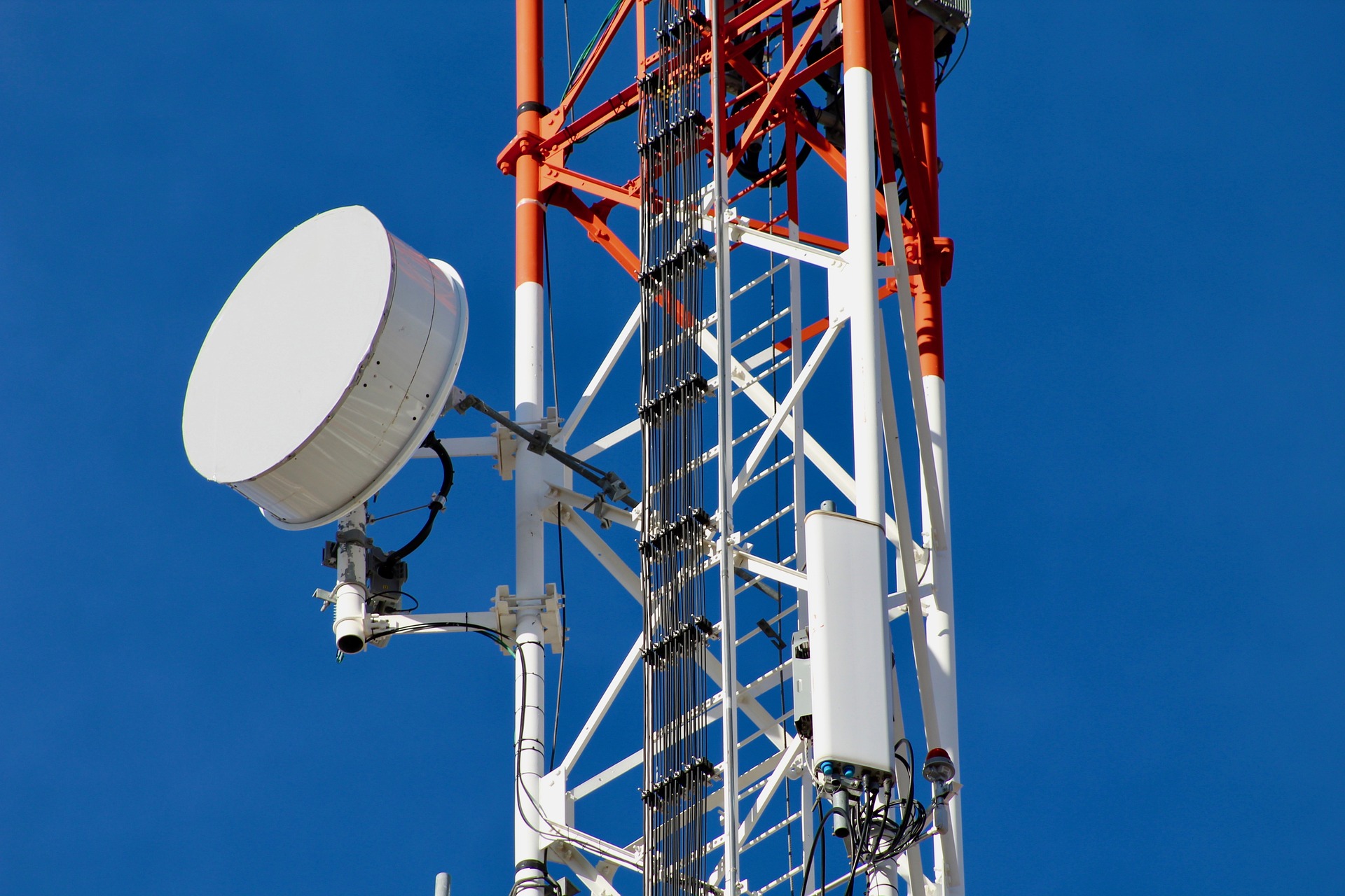 A definitive guide to Distributed Antenna Systems